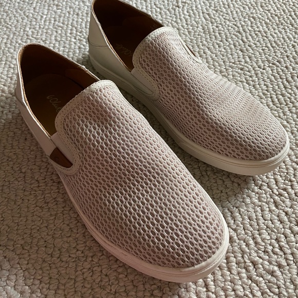olukai slip ons